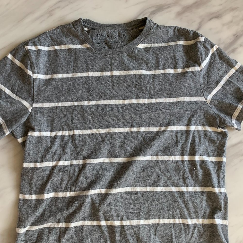 Banana Republic Striped Tee Shirt Small